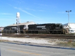 NS 6559 shoves a loaded grain train into the AL State Docks